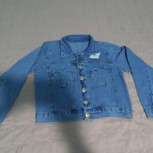 Jaqueta Jeans com Bolsos Coração e Strass